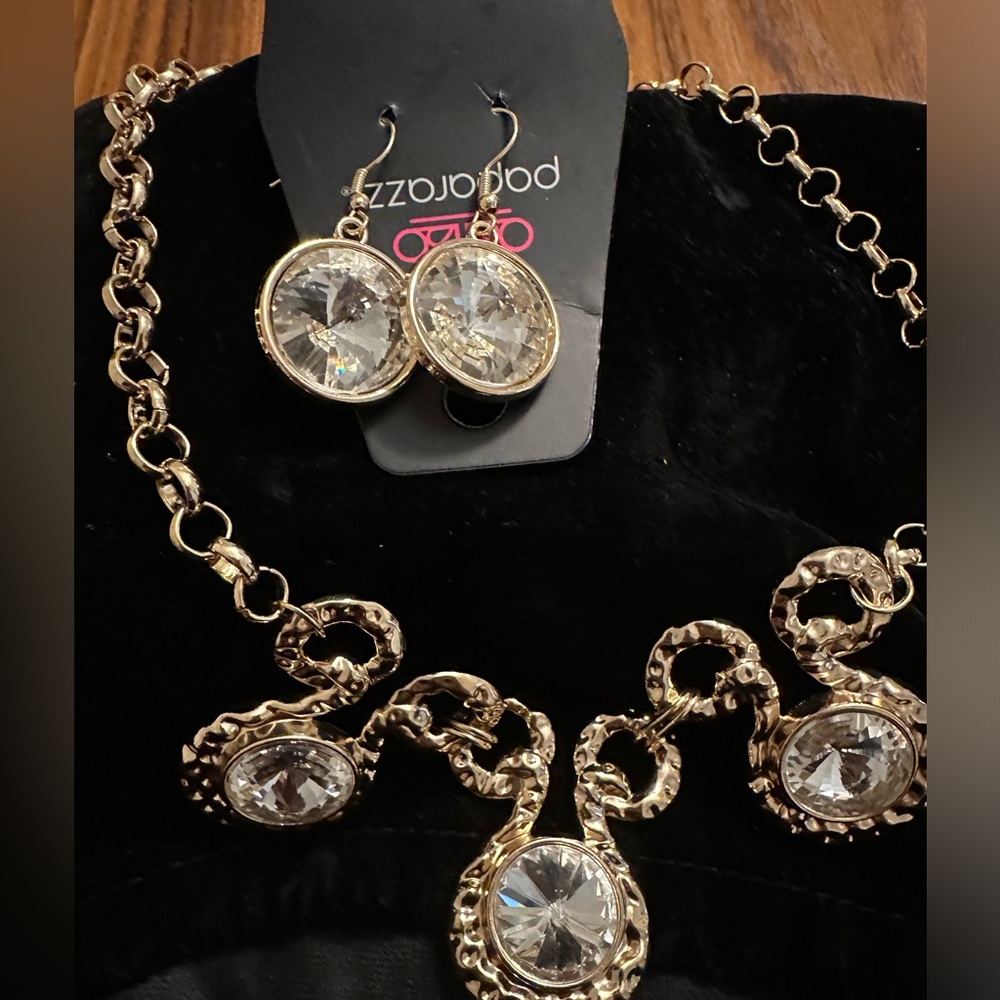 Gold Medallion Sparkle Necklace & Earrings Set
